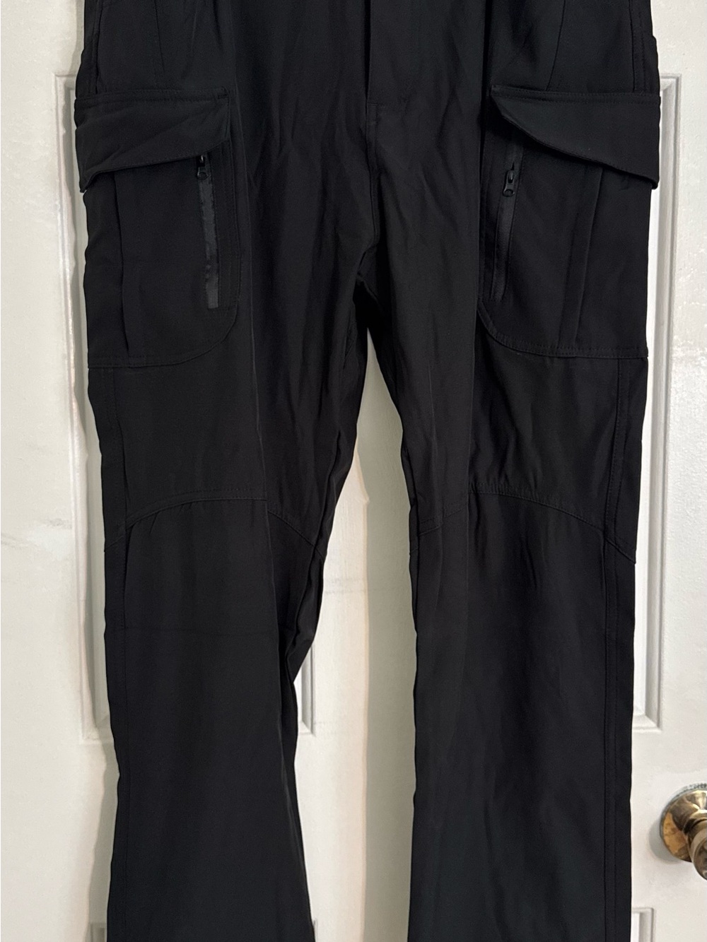 Men's Slim Tactical Cargo Pants in Black